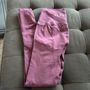Alphalete revival legging. Size small.